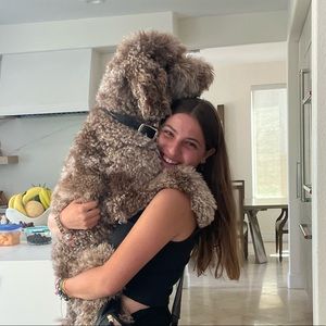 Meet your Posher, Liora